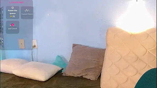 Snapshot of venus_swet_ chatting on 15, 9, 2025 venus swet online show from 15, 9, 2025