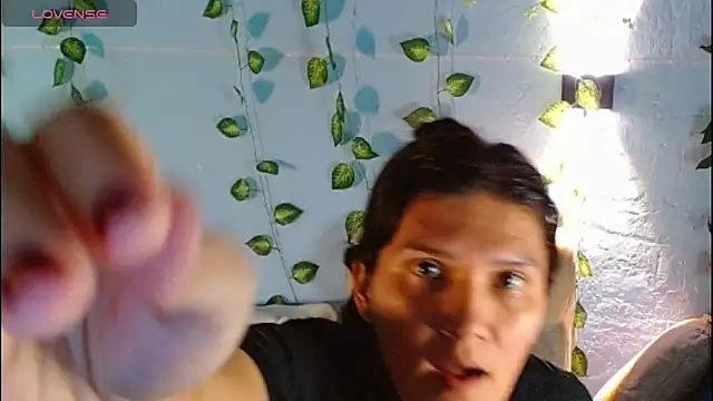 Snapshot of venus_swet_ chatting on 4, 11, 2025 venus swet online show from 4, 11, 2025