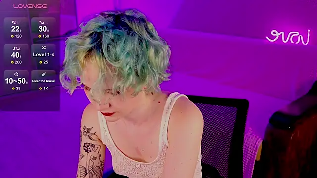 School Love online show from 7, 3, 2025