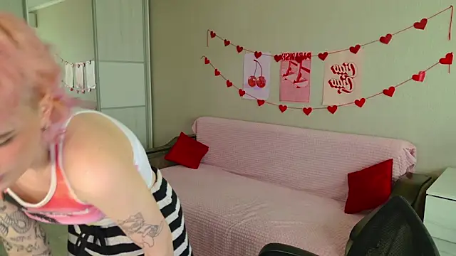 School Love online show from 21, 9, 2025