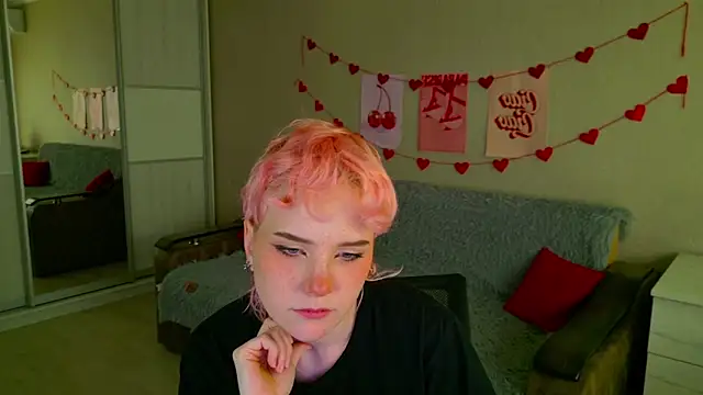 School Love online show from 29, 9, 2025