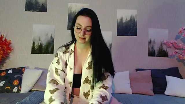 Fluffy Tiffy online show from 6, 1, 2025