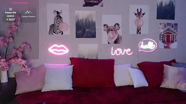 Fluffy Tiffy online show from 12, 2, 2025