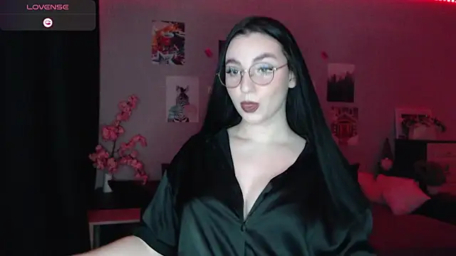 Fluffy Tiffy online show from 28, 2, 2025