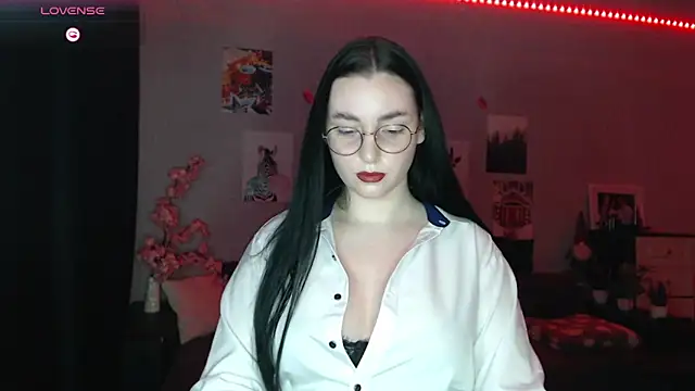 Fluffy Tiffy online show from 19, 3, 2025