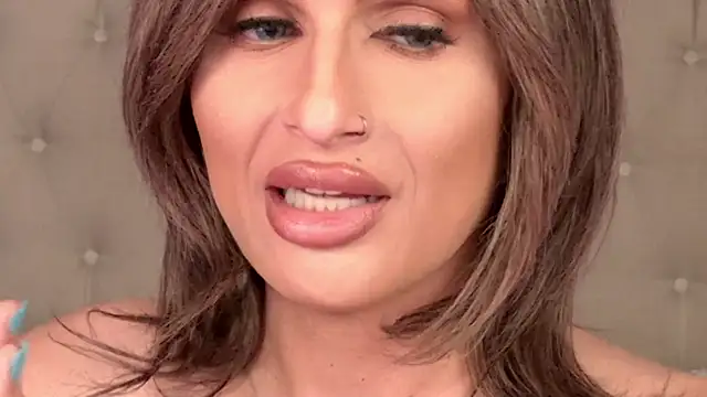 xprettysmilex online show from 17, 1, 2025