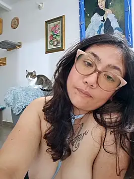 Mia Ruiz online show from 2, 3, 2025