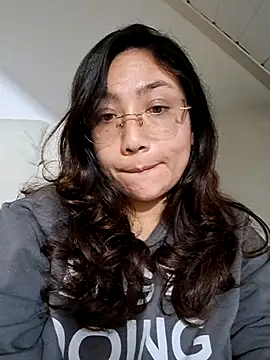 Mia Ruiz online show from 2, 10, 2025