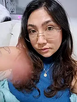 Mia Ruiz online show from 9, 11, 2025