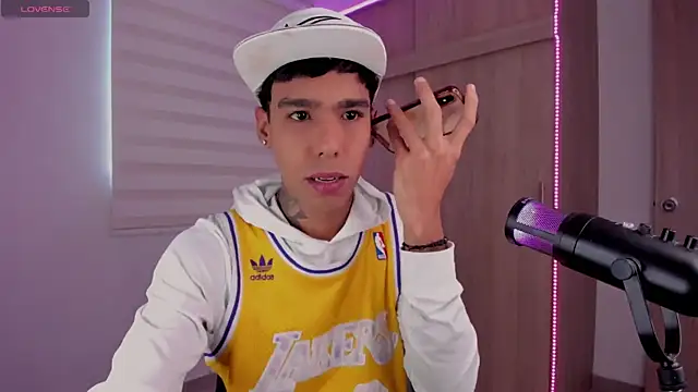 aldrinwhite online show from 17, 1, 2025