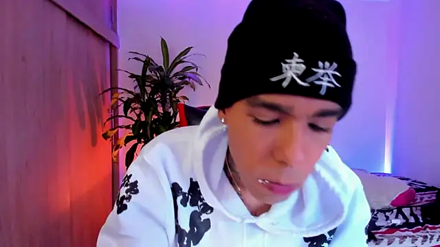 aldrinwhite online show from 20, 4, 2026