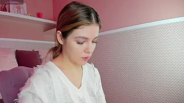 Snapshot of Anna_Robinson chatting on 10, 1, 2025 Anna Robinson online show from 10, 1, 2025