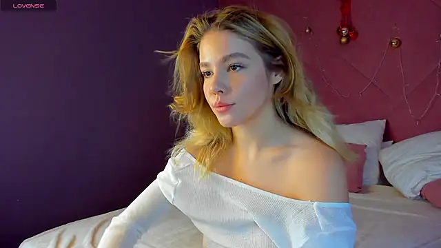 Snapshot of Anna_Robinson chatting on 16, 1, 2025 Anna Robinson online show from 16, 1, 2025