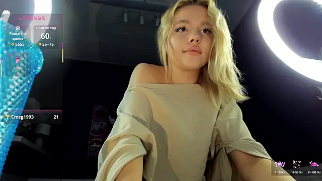 Snapshot of Anna_Robinson chatting on 11, 9, 2025 Anna Robinson online show from 11, 9, 2025