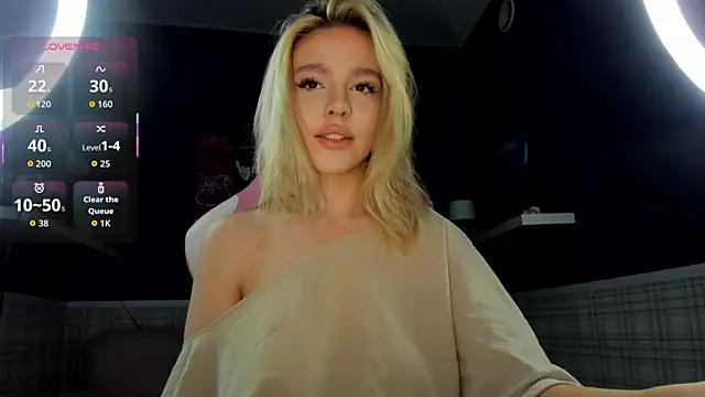 Snapshot of Anna_Robinson chatting on 15, 9, 2025 Anna Robinson online show from 15, 9, 2025