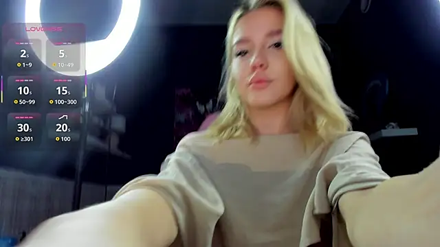 Snapshot of Anna_Robinson chatting on 19, 9, 2025 Anna Robinson online show from 19, 9, 2025