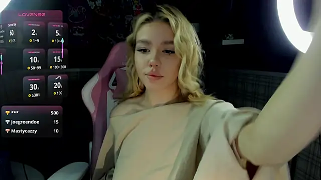 Snapshot of Anna_Robinson chatting on 25, 9, 2025 Anna Robinson online show from 25, 9, 2025