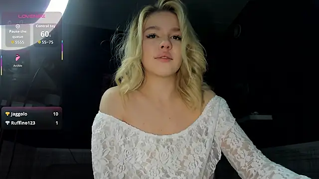 Snapshot of Anna_Robinson chatting on 29, 9, 2025 Anna Robinson online show from 29, 9, 2025