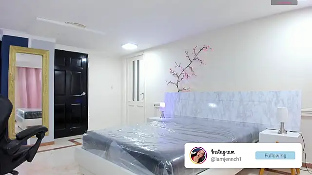 charolbruce 1 online show from 25, 4, 2026