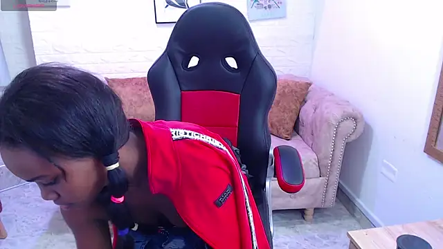 Snapshot of cattalheya chatting on 21, 11, 2025 cattalheya online show from 21, 11, 2025