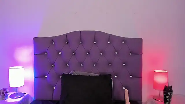 Nyx nayla online show from 13, 1, 2025