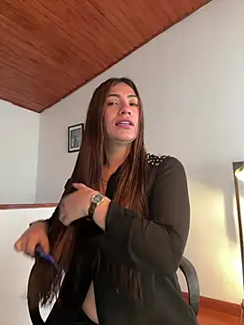 emmily d online show from 25, 4, 2026