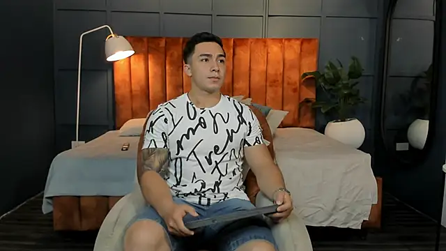 Ryan Hunt online show from 30, 1, 2025