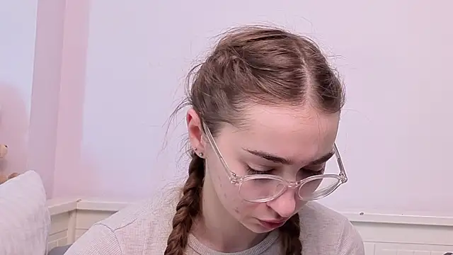 PollyBeev online show from 11, 6, 2026