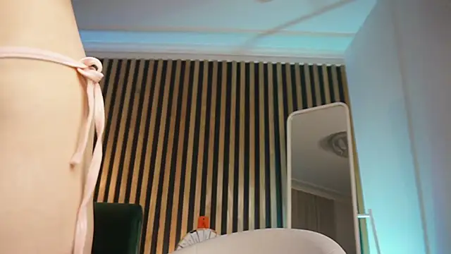 Snapshot of MiaMews chatting on 18, 2, 2025 MiaMews online show from 18, 2, 2025