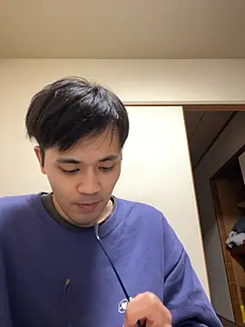 Snapshot of ryusei18570 chatting on 4, 12, 2025 ryusei18570 online show from 4, 12, 2025