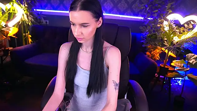 Snow WhiteeeX online show from 9, 1, 2025