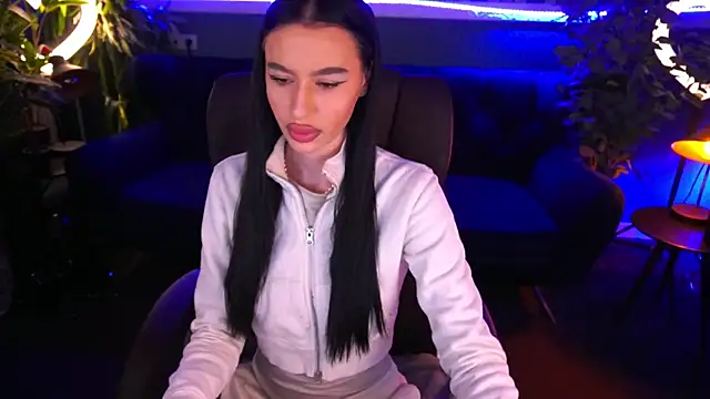 Snow WhiteeeX online show from 28, 1, 2025