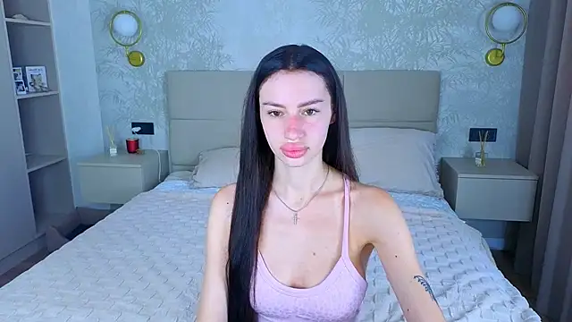 Snow WhiteeeX online show from 19, 6, 2026