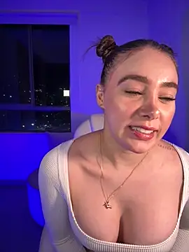 Lanataylor- online show from 4, 10, 2025