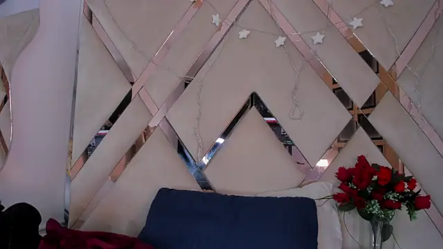 ninaht online show from 10, 1, 2026