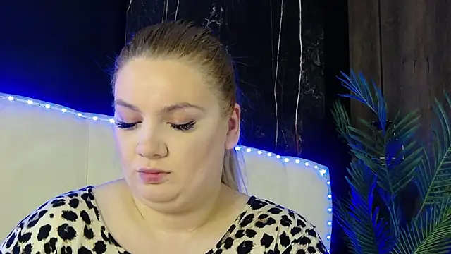 MelanieBrownn online show from 27, 4, 2026