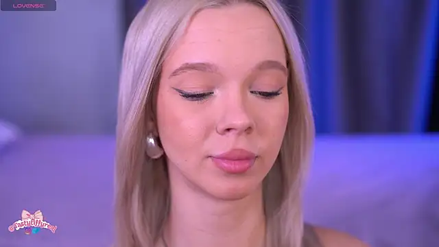  AlinaBailey online show from 28, 4, 2026