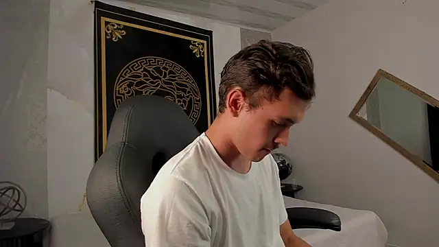 Desmon Clark online show from 11, 2, 2025