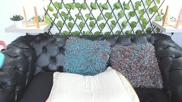 MARGOT WHISPER online show from 3, 2, 2025