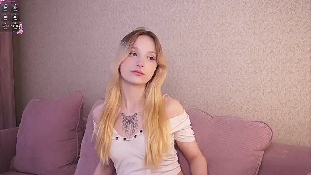 Snapshot of Naughty__Couplles chatting on 20, 9, 2025 Naughty Couplles online show from 20, 9, 2025