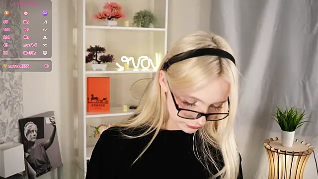 Snapshot of Naughty__Couplles chatting on 20, 11, 2025 Naughty Couplles online show from 20, 11, 2025