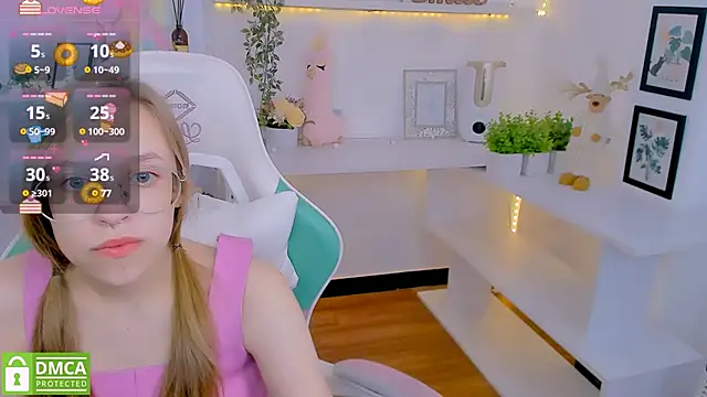 LayriantaVee online show from 10, 2, 2025