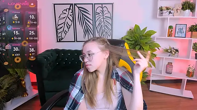 LayriantaVee online show from 25, 2, 2025