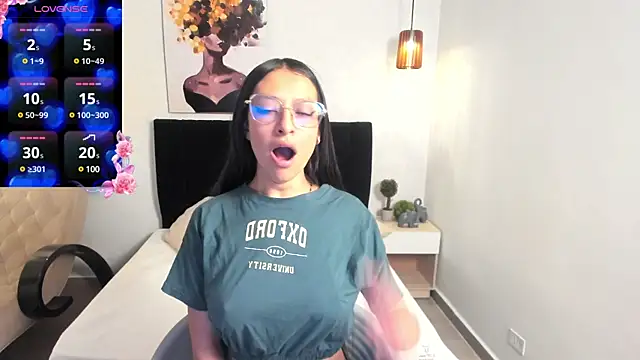 Scarlett  bell online show from 26, 2, 2025