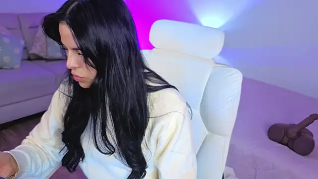 Eliie Ruizz online show from 22, 4, 2026