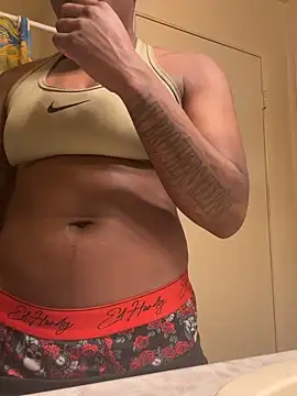 Snapshot of TransboyJay chatting on 6, 3, 2026 TransboyJay online show from 6, 3, 2026