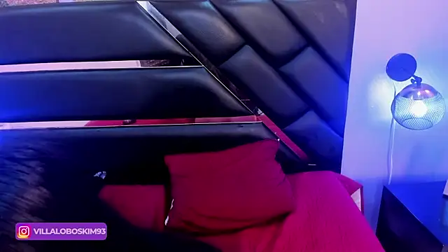 KimberlyVillaLobos online show from 18, 2, 2025