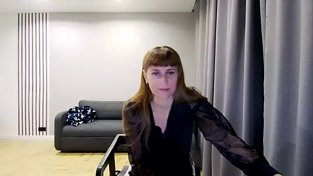 Snapshot of Daniella_Lorente chatting on 5, 1, 2025 Daniella Lorente online show from 5, 1, 2025