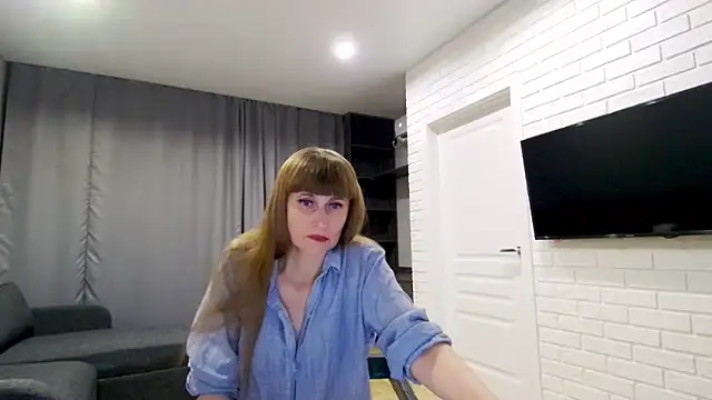 Snapshot of Daniella_Lorente chatting on 21, 10, 2025 Daniella Lorente online show from 21, 10, 2025