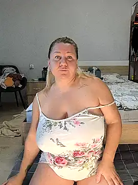 Anna Curvy online show from 27, 7, 2026